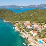 아파트 Beachfront House Hon With Pool Dubrava (Dubrovnik-Neretva)