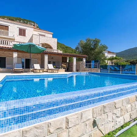 아파트 Beachfront House Hon With Pool Dubrava (Dubrovnik-Neretva)
