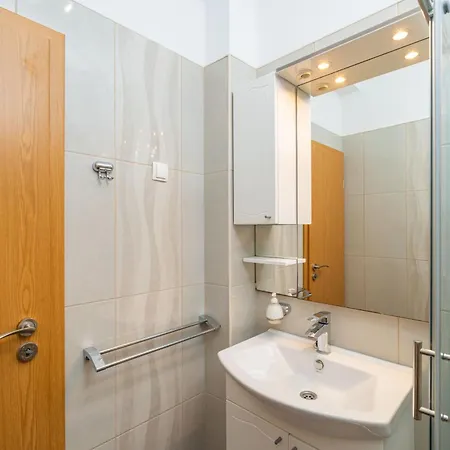 Beachfront House Hon With Pool * Dubrava