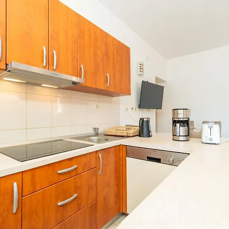 Apartment Beachfront House Hon With Pool