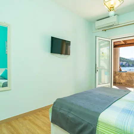 Beachfront House Hon With Pool Dubrava (Dubrovnik-Neretva)