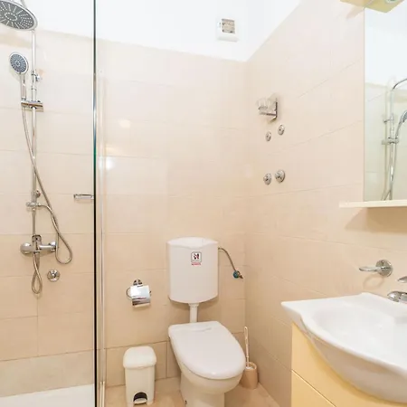 Beachfront House Hon With Pool Apartment Dubrava (Dubrovnik-Neretva)