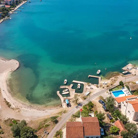 Beachfront House Hon With Pool * Dubrava (Dubrovnik-Neretva)