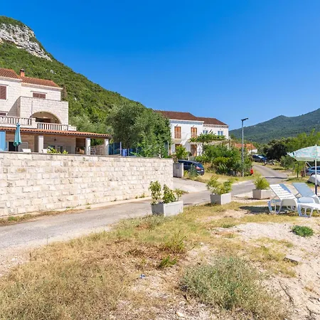 Apartment Beachfront House Hon With Pool *