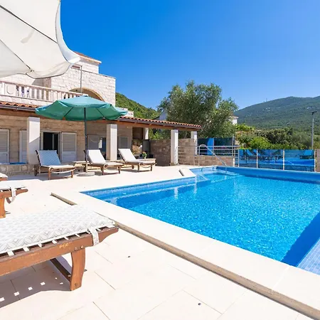 Beachfront House Hon With Pool Apartment Dubrava (Dubrovnik-Neretva)