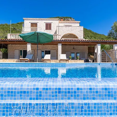 Beachfront House Hon With Pool * Dubrava (Dubrovnik-Neretva)